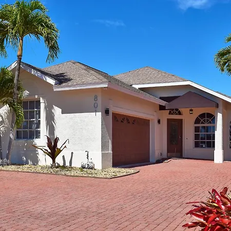 Immaculate Naples Home Minutes From The Beach